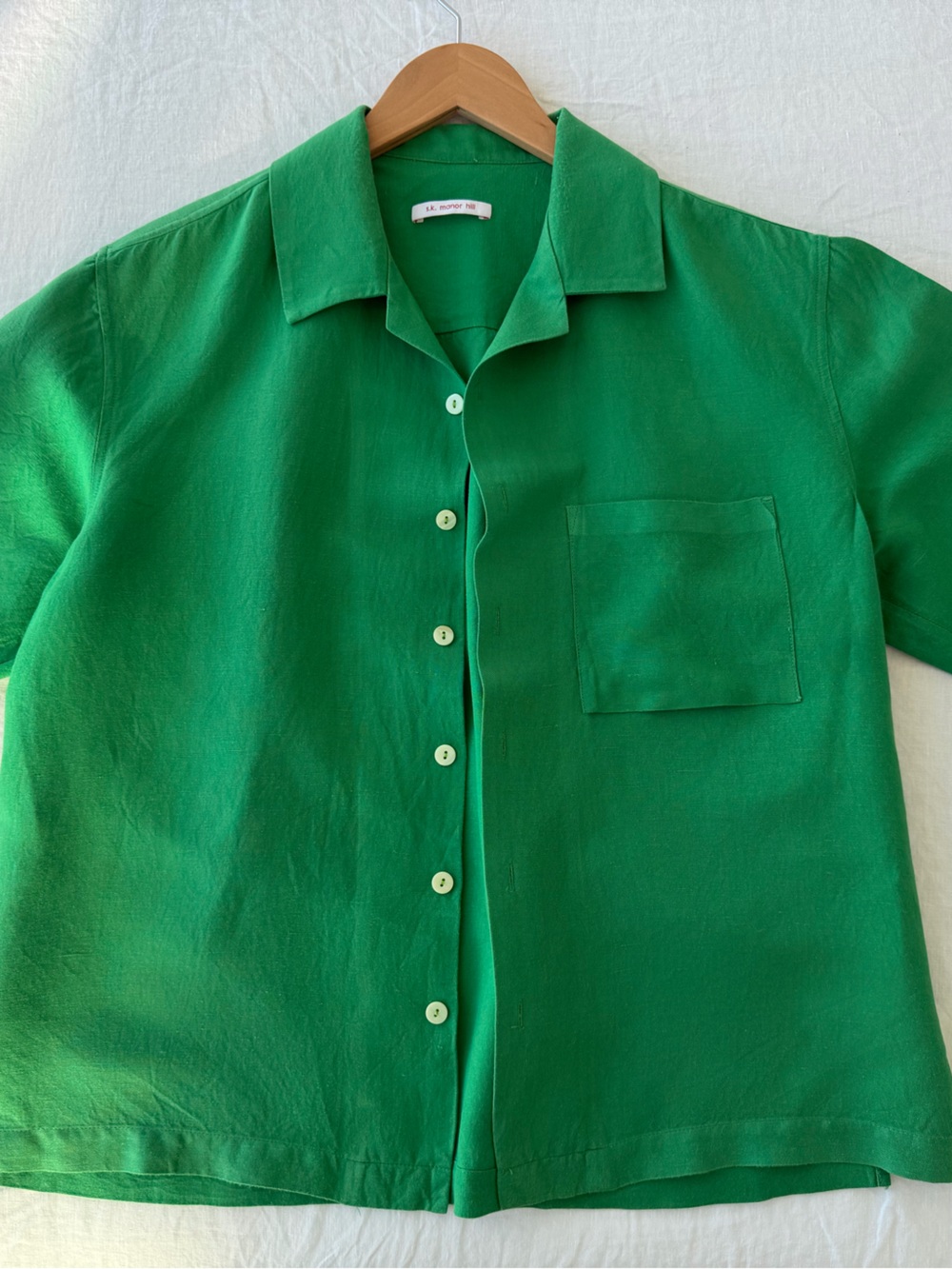Green Linen Short-Sleeve Button-Up Shirt
